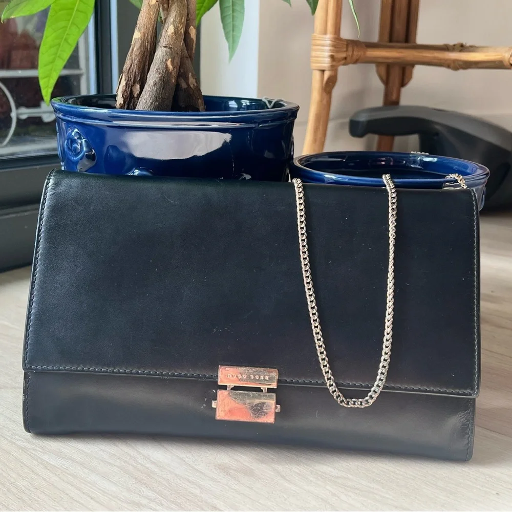 Hugo Boss Black Leather Clutch Wallet on Chain - Picture 1 of 10